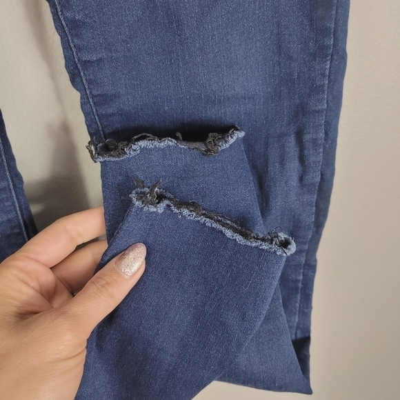 Free People High Rise Pull On Jegging Jeans. Size: 25 - Picture 3 of 6